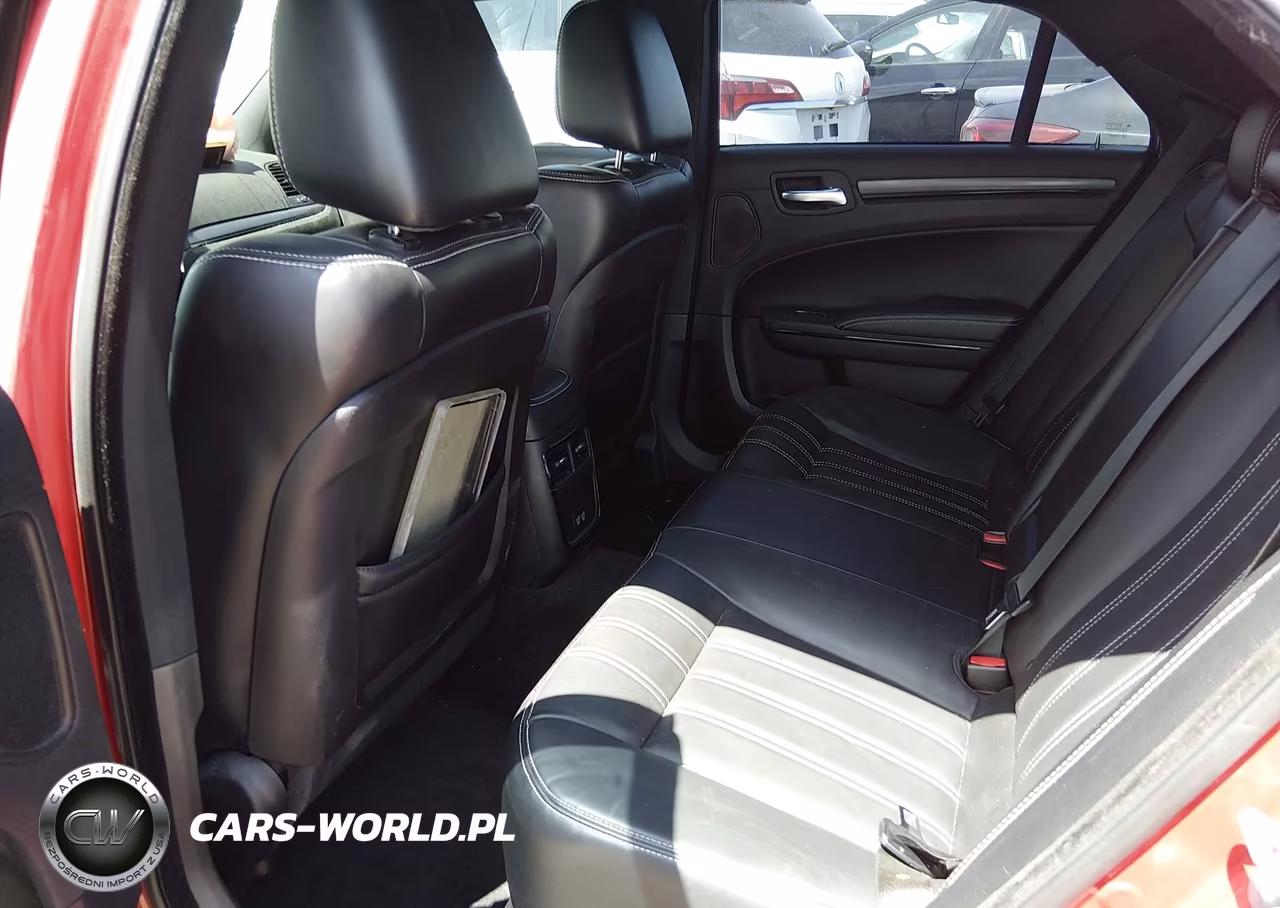 2015 Chrysler 300 300S VIN:2C3CCAGG0FH746860 - 8