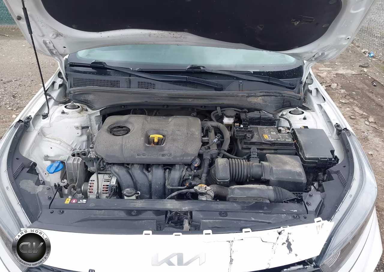 2023 Kia Forte Lxs VIN:3KPF24AD2PE621738 - 10