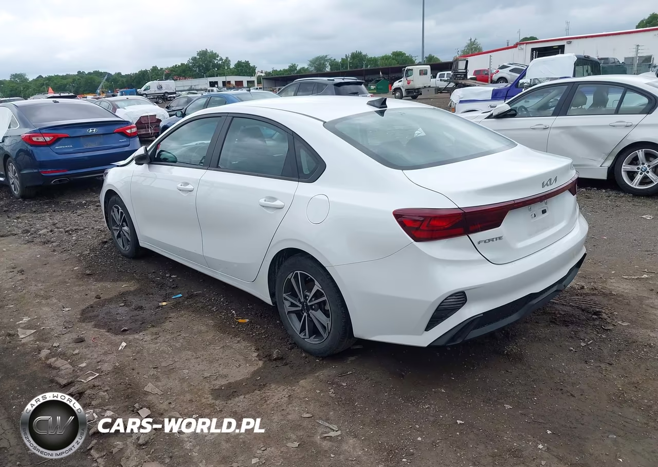 2023 Kia Forte Lxs VIN:3KPF24AD2PE621738 - 3