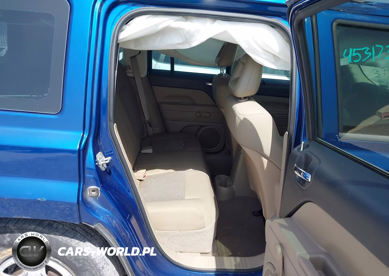 2009 Jeep Patriot Sport VIN:1J4FT28A39D195179 - 8