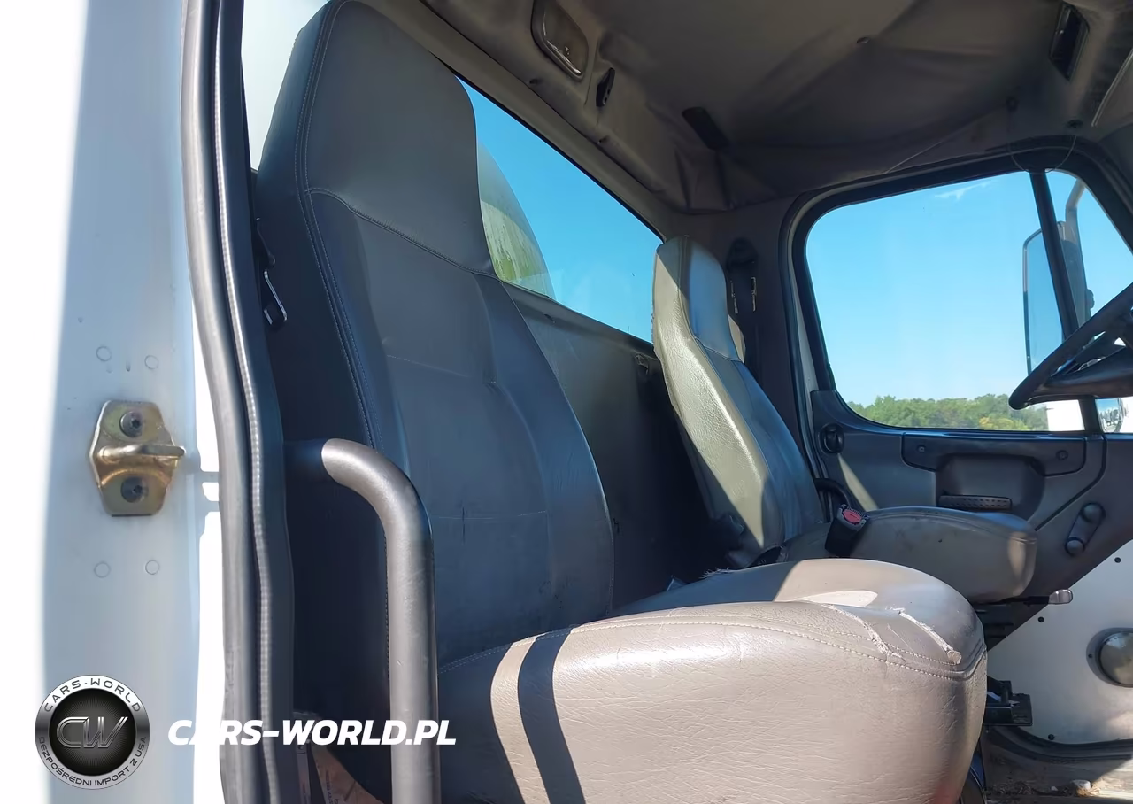2004 Freightliner M2 106 Medium Duty VIN:1FVACXAK34HM18262 - 8