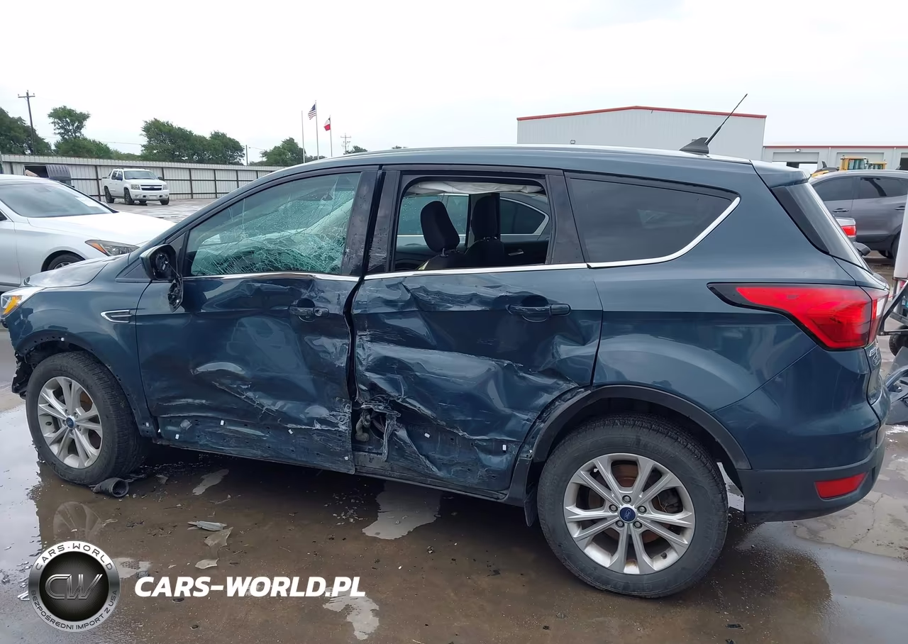 2019 Ford Escape Se VIN:1FMCU9GD8KUA46102 - 15