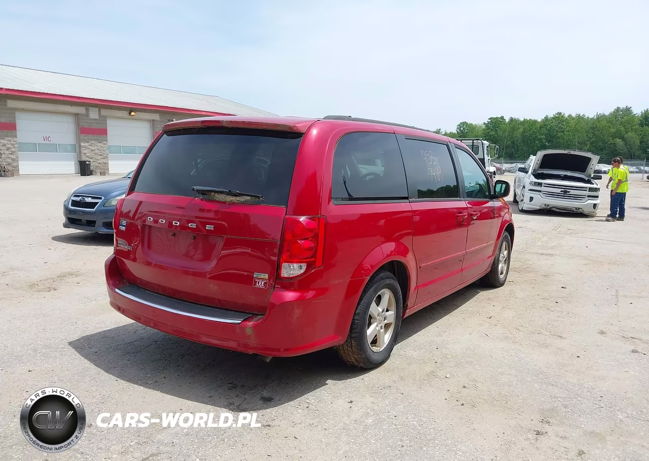 2012 Dodge Grand Caravan Sxt VIN:2C4RDGCG4CR303824 - 4