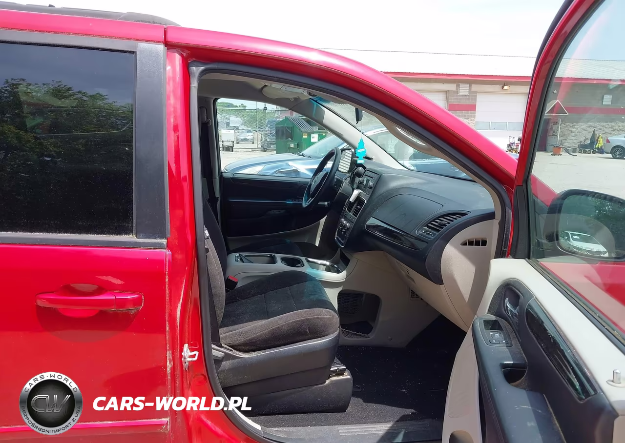 2012 Dodge Grand Caravan Sxt VIN:2C4RDGCG4CR303824 - 5