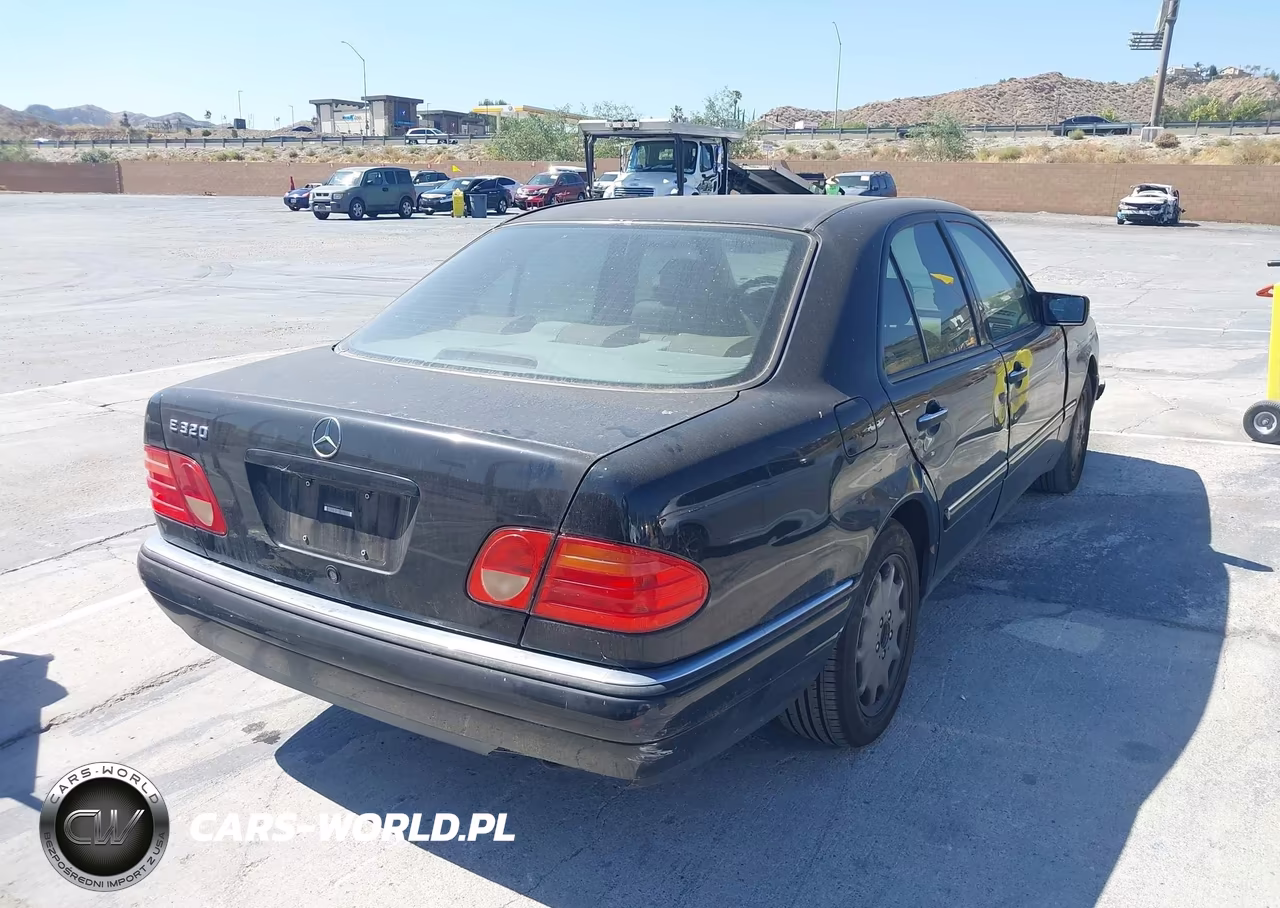 1999 Mercedes-Benz E 320 VIN:WDBJF65H0XA899126 - 4