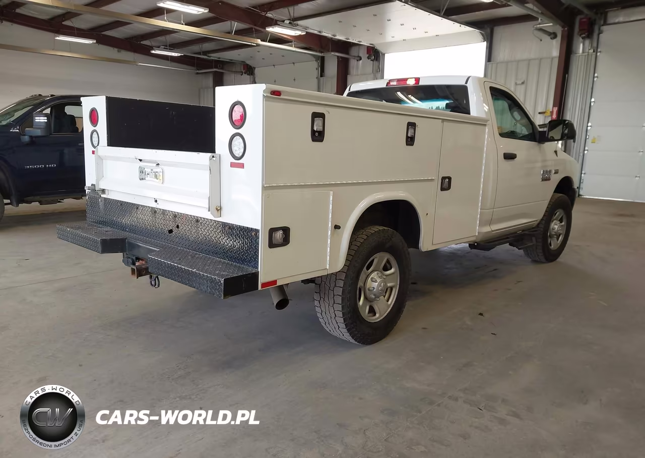 2018 Ram 2500 Tradesman 4X4 8' Box VIN:3C7WR5AJ8JG314225 - 4