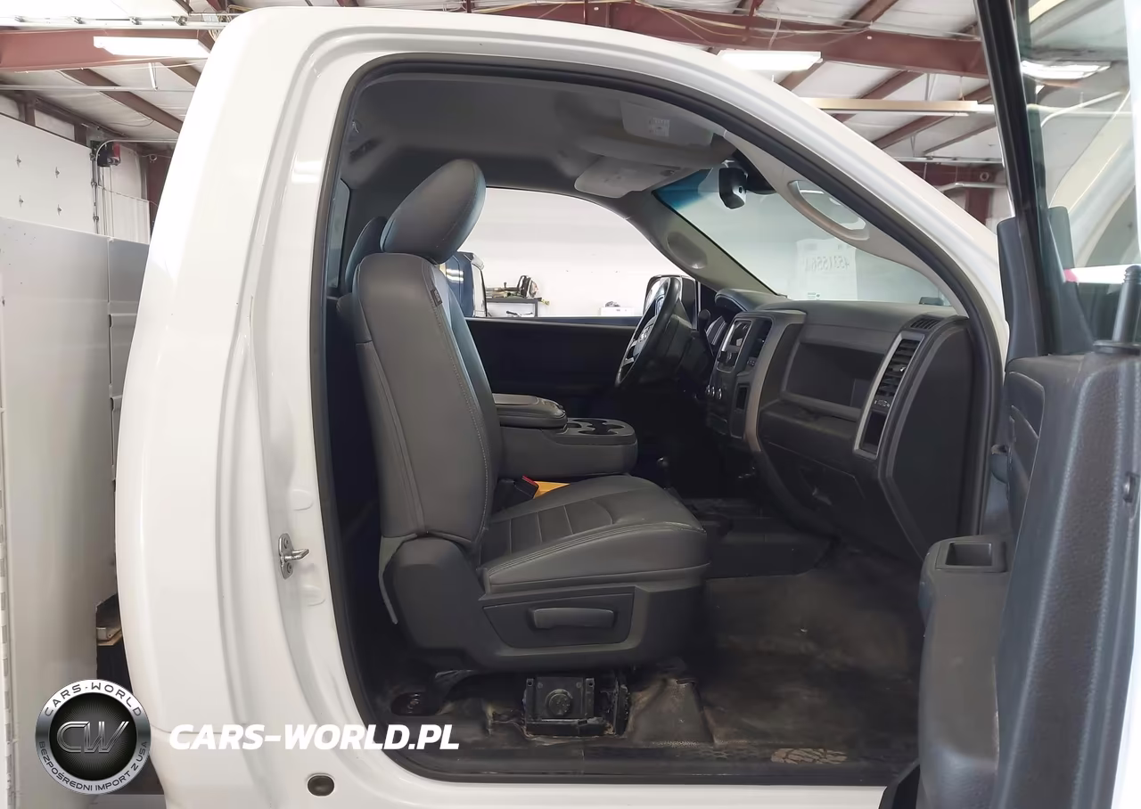 2018 Ram 2500 Tradesman 4X4 8' Box VIN:3C7WR5AJ8JG314225 - 5
