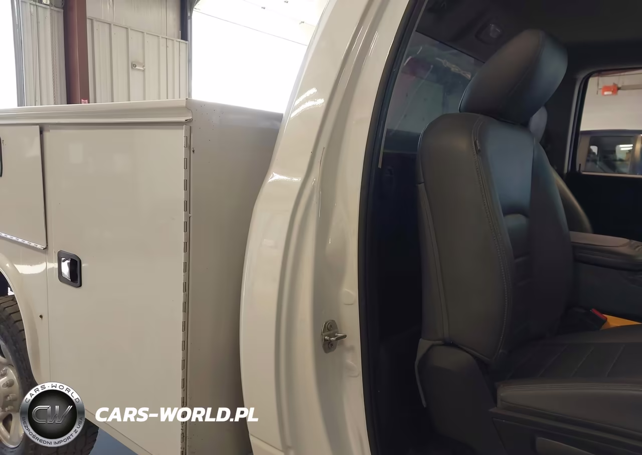2018 Ram 2500 Tradesman 4X4 8' Box VIN:3C7WR5AJ8JG314225 - 8