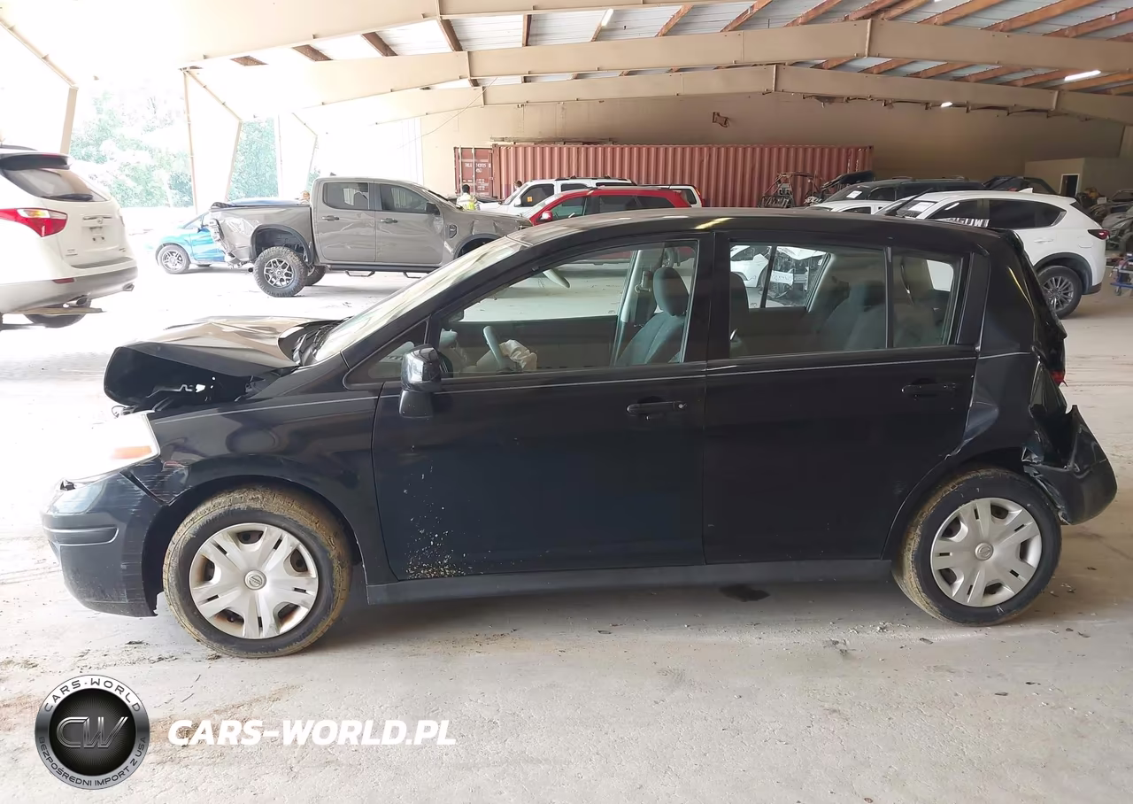 2010 Nissan Versa 1.8S VIN:3N1BC1CP3AL445936 - 14