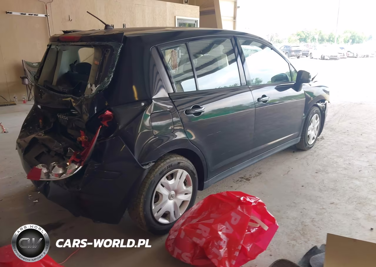 2010 Nissan Versa 1.8S VIN:3N1BC1CP3AL445936 - 4