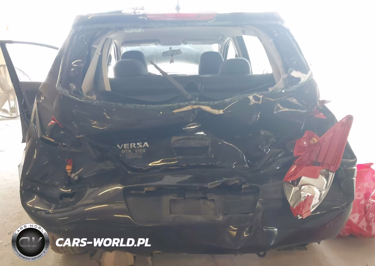 2010 Nissan Versa 1.8S VIN:3N1BC1CP3AL445936 - 6