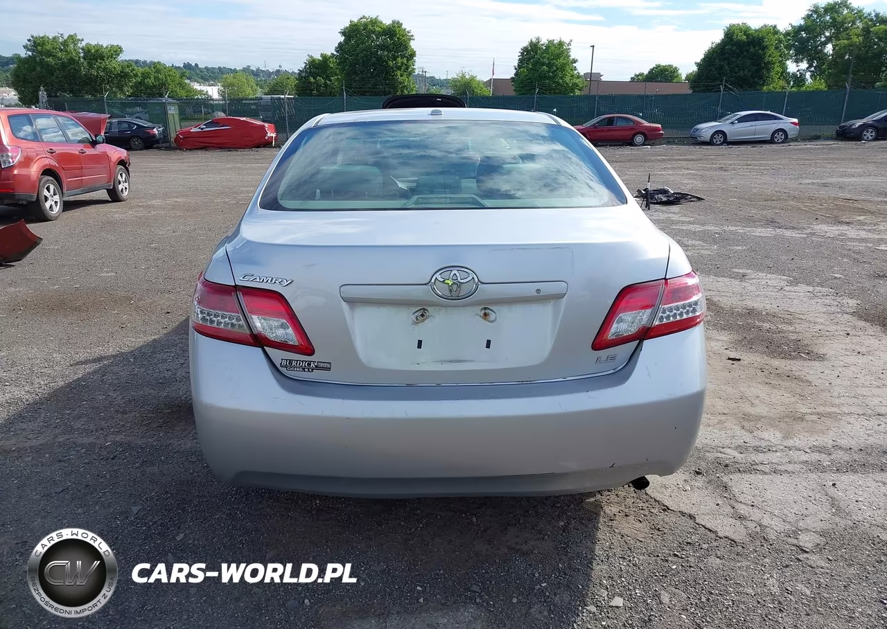 2011 Toyota Camry Le VIN:4T1BF3EK8BU207035 - 16