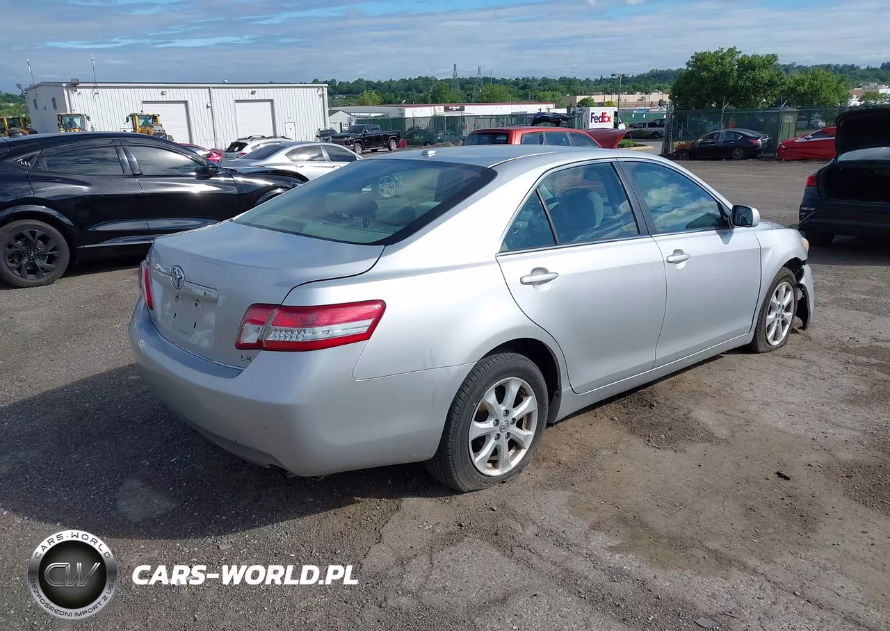 2011 Toyota Camry Le VIN:4T1BF3EK8BU207035 - 4