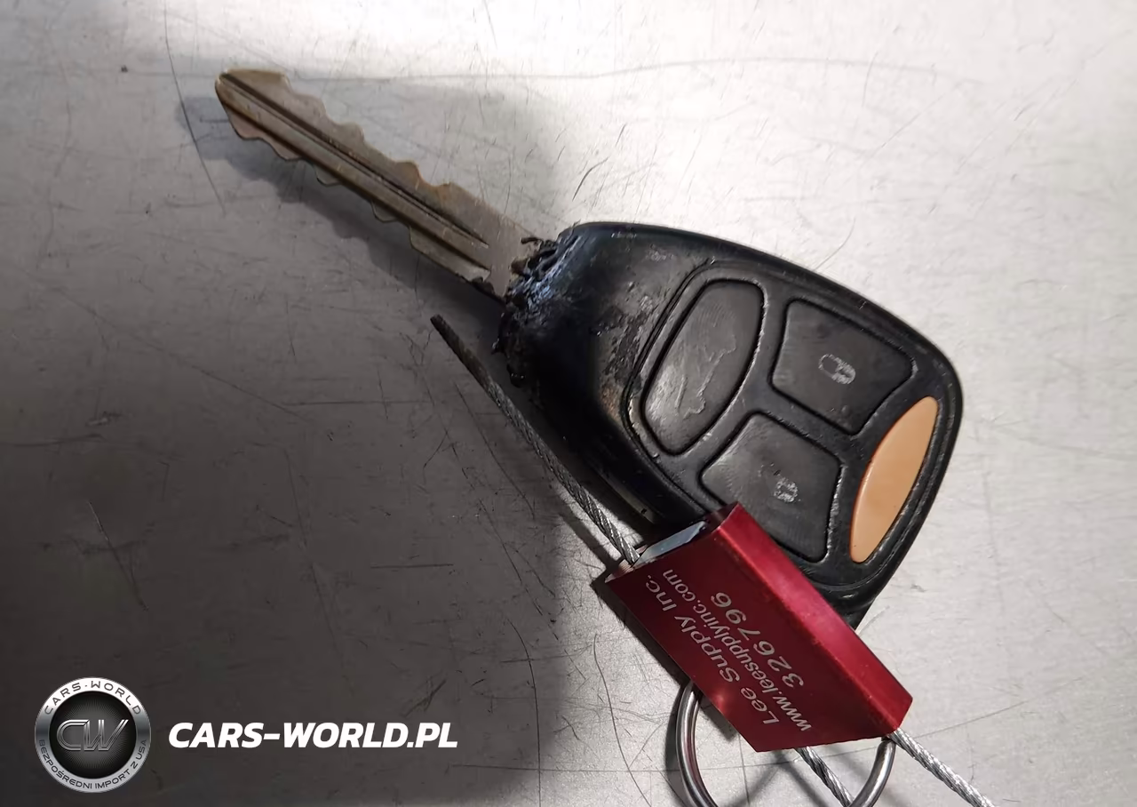 2007 Chrysler 300C VIN:2C3KA63H87H873242 - 11