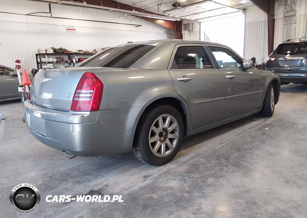 2007 Chrysler 300C VIN:2C3KA63H87H873242 - 4