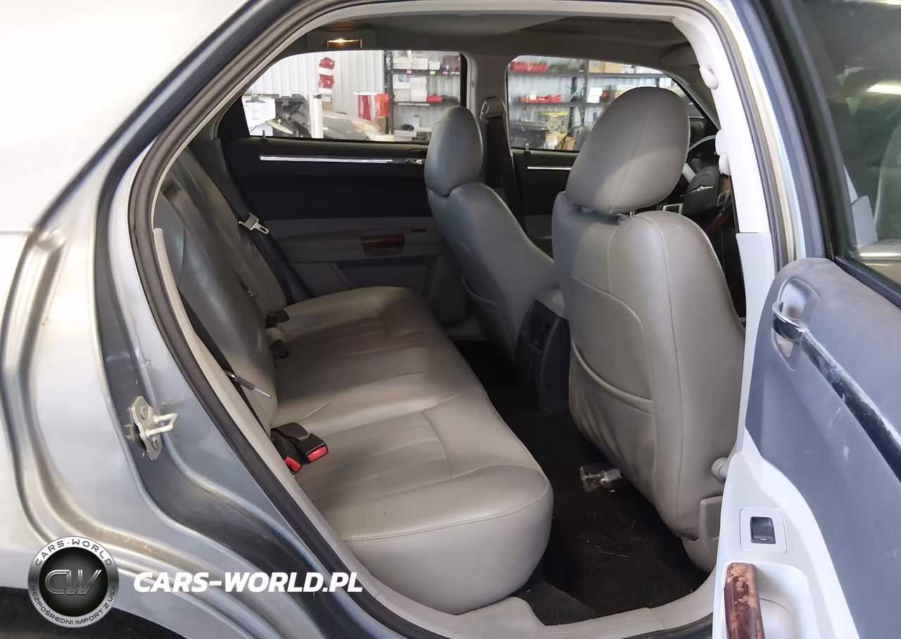 2007 Chrysler 300C VIN:2C3KA63H87H873242 - 8