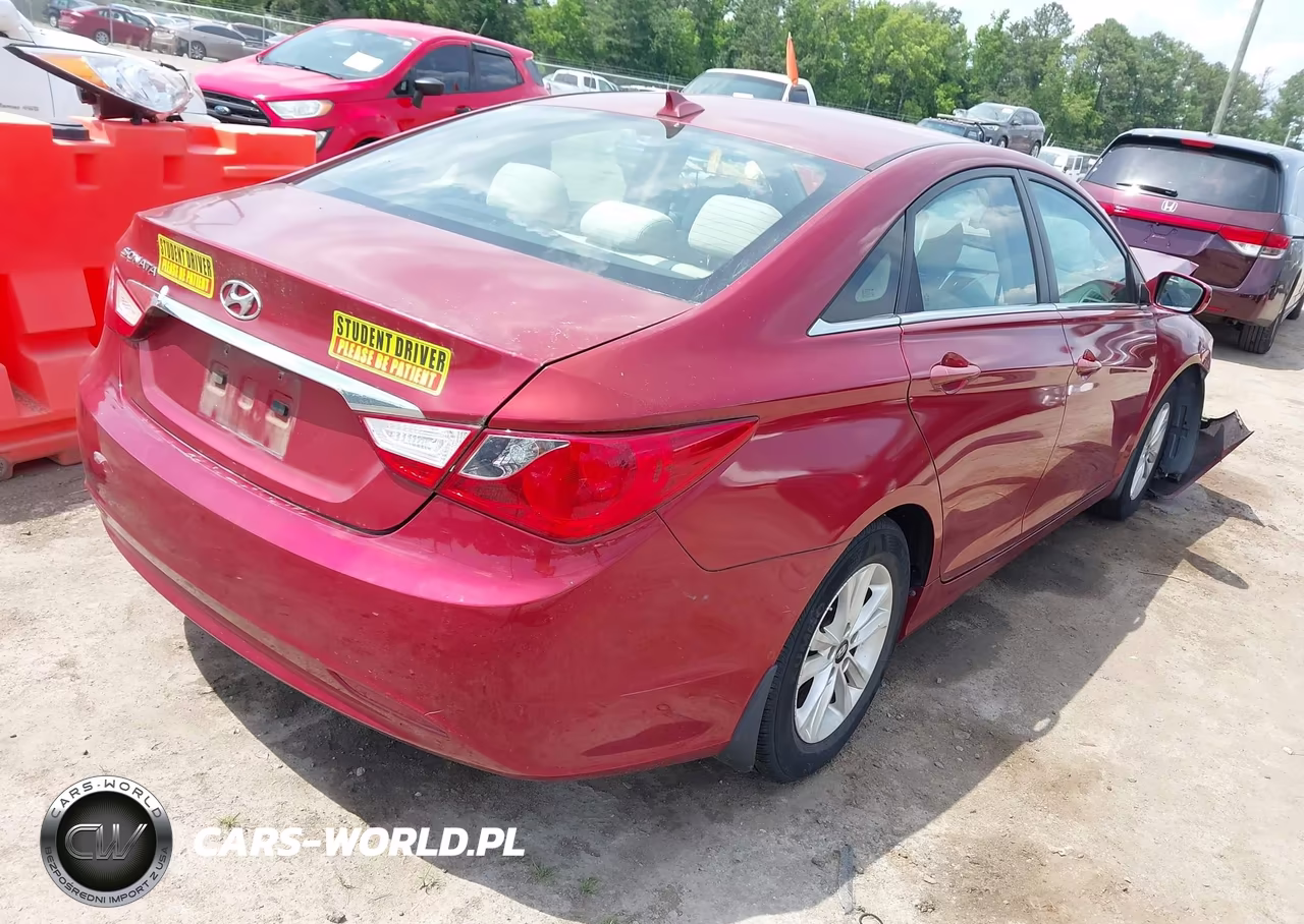 2013 Hyundai Sonata Gls VIN:5NPEB4AC5DH560475 - 4