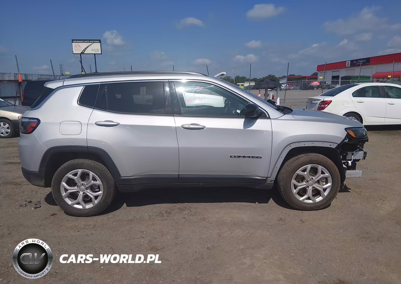2024 Jeep Compass Latitude 4X4 VIN:3C4NJDBNXRT138857 - 14