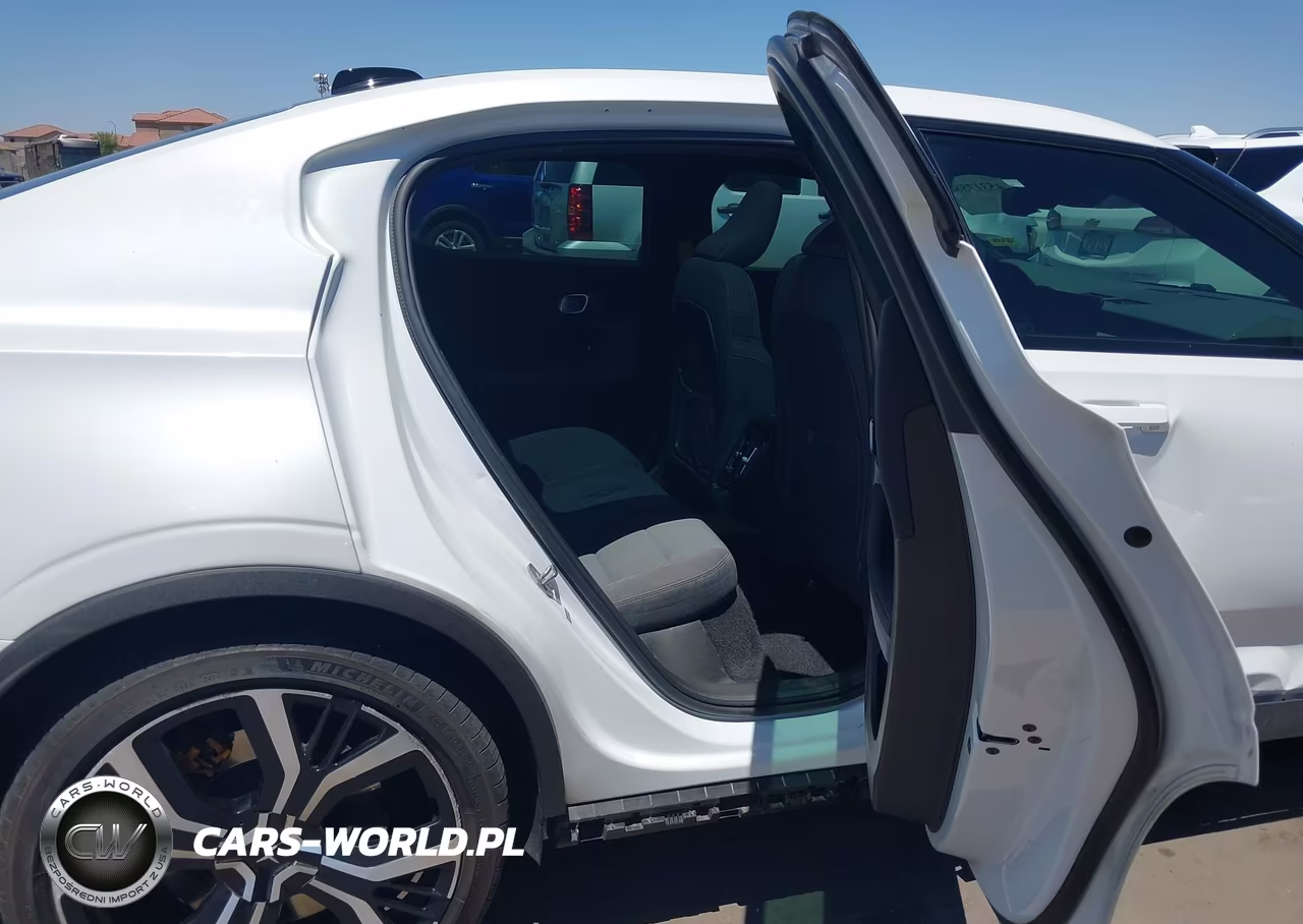 2021 Polestar 2 Launch Edition VIN:LPSED3KA5ML015463 - 8