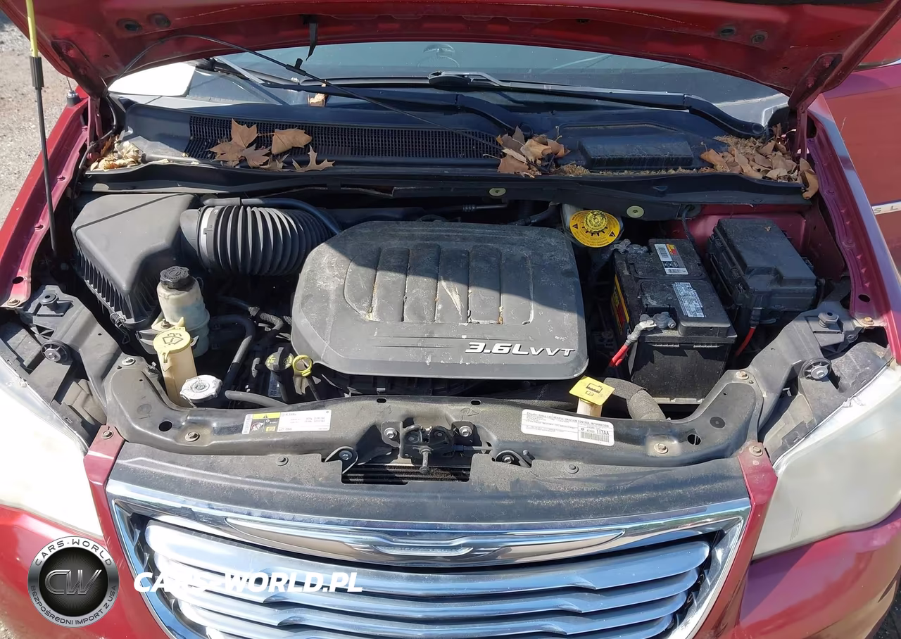 2015 Chrysler Town & Country Touring VIN:2C4RC1BG6FR534214 - 10