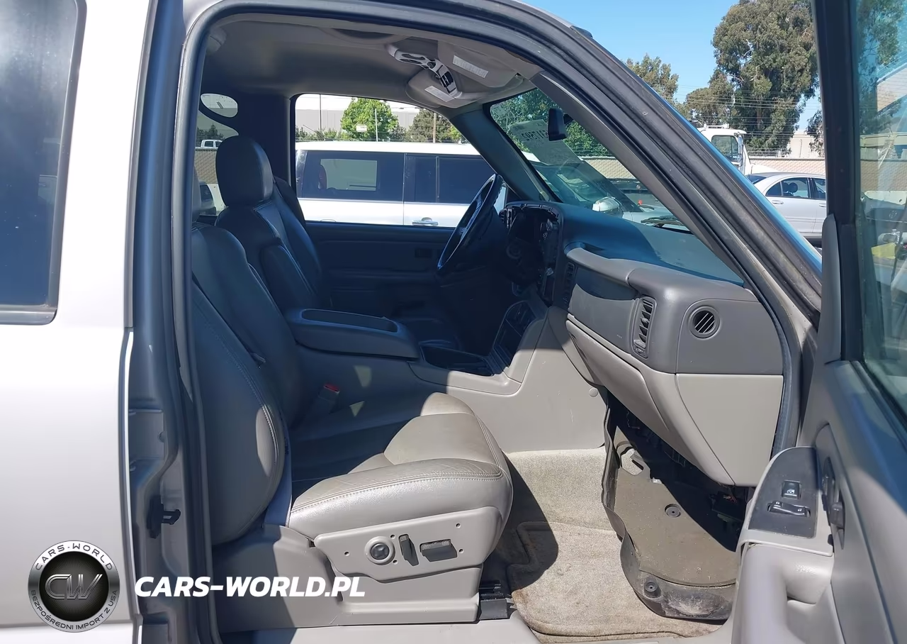 2004 Chevrolet Tahoe Z71 VIN:1GNEK13T24R131631 - 5