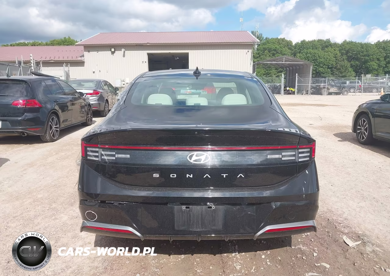2025 Hyundai Sonata Sel VIN:KMHL64JA9SA468151 - 17