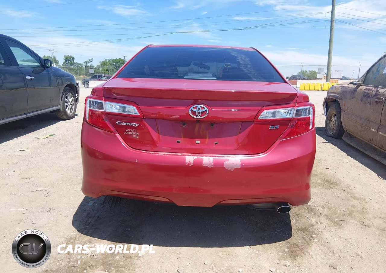2014 Toyota Camry Se VIN:4T1BF1FK1EU752422 - 16