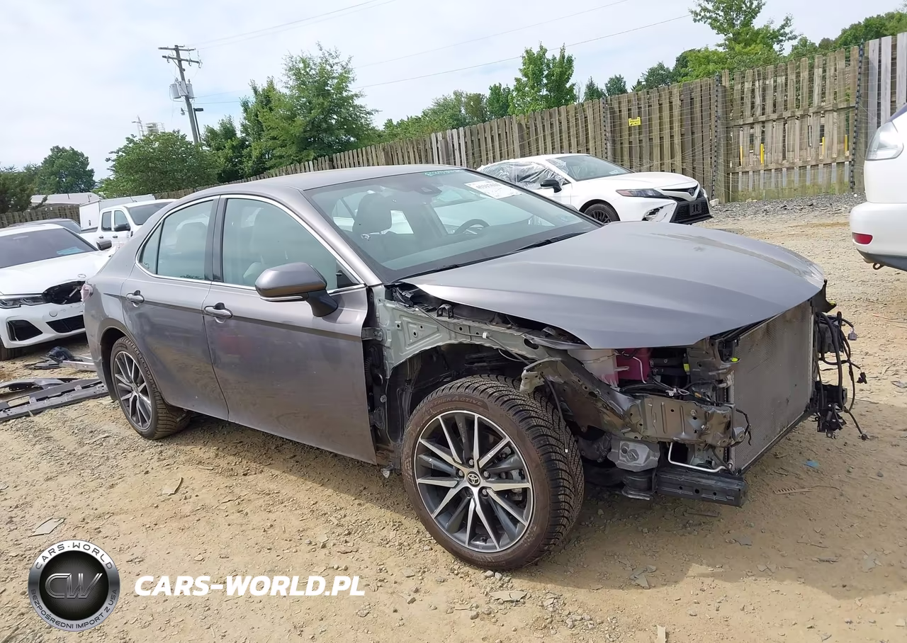 2024 Toyota Camry Hybrid Xle – zdjęcie 1 z 18