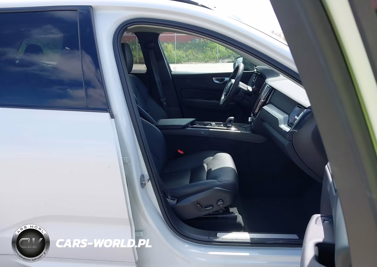 2024 Volvo Xc60 B5 Core Dark Theme VIN:YV4L12RK6R1774736 - 5
