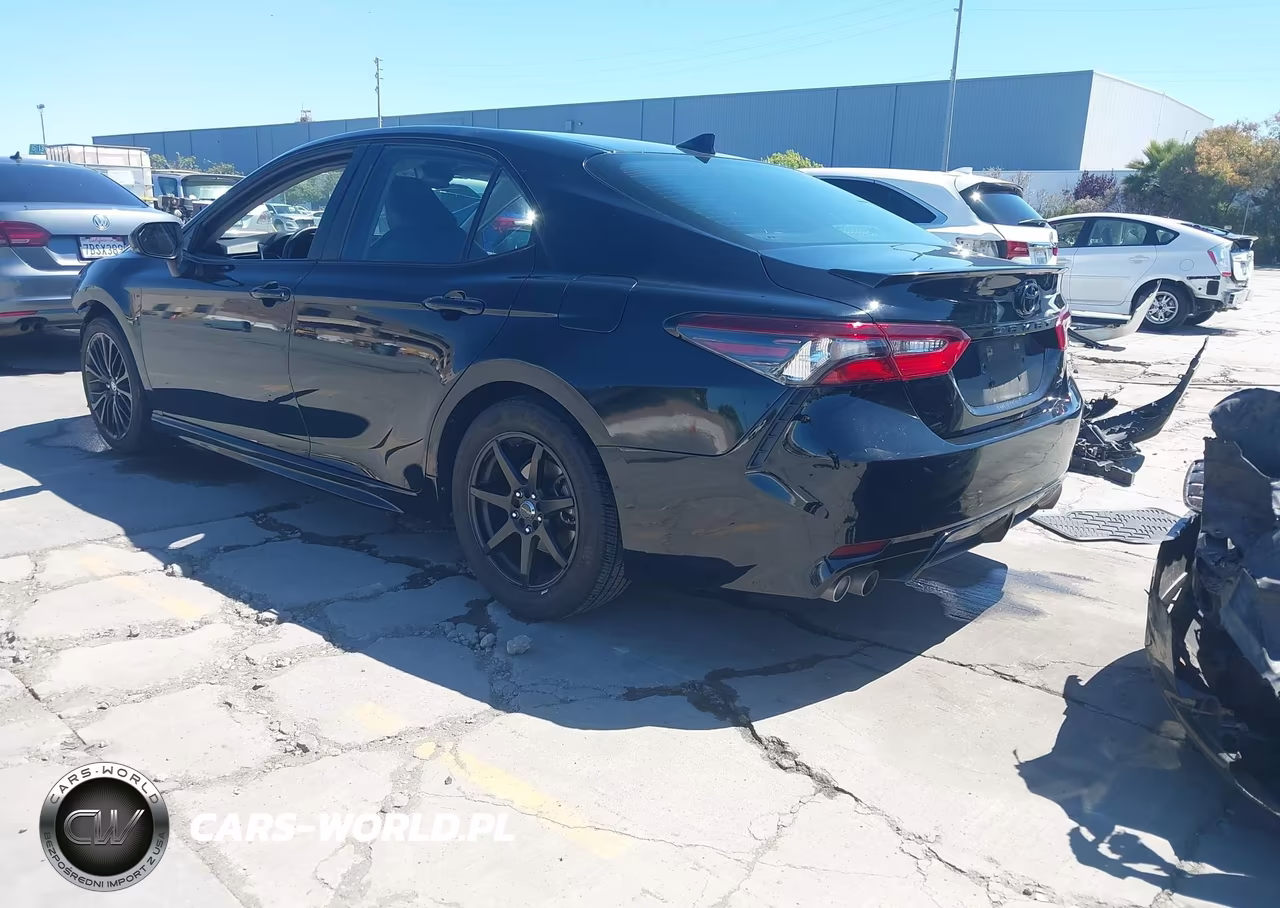 2022 Toyota Camry Nightshade Edition Hybrid VIN:4T1T31AK1NU035099 - 3