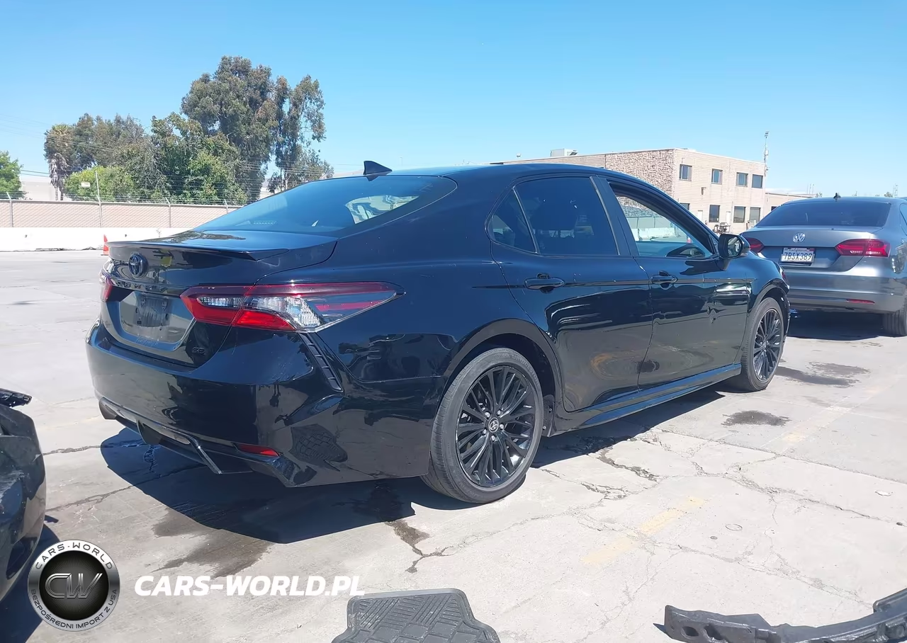 2022 Toyota Camry Nightshade Edition Hybrid VIN:4T1T31AK1NU035099 - 4