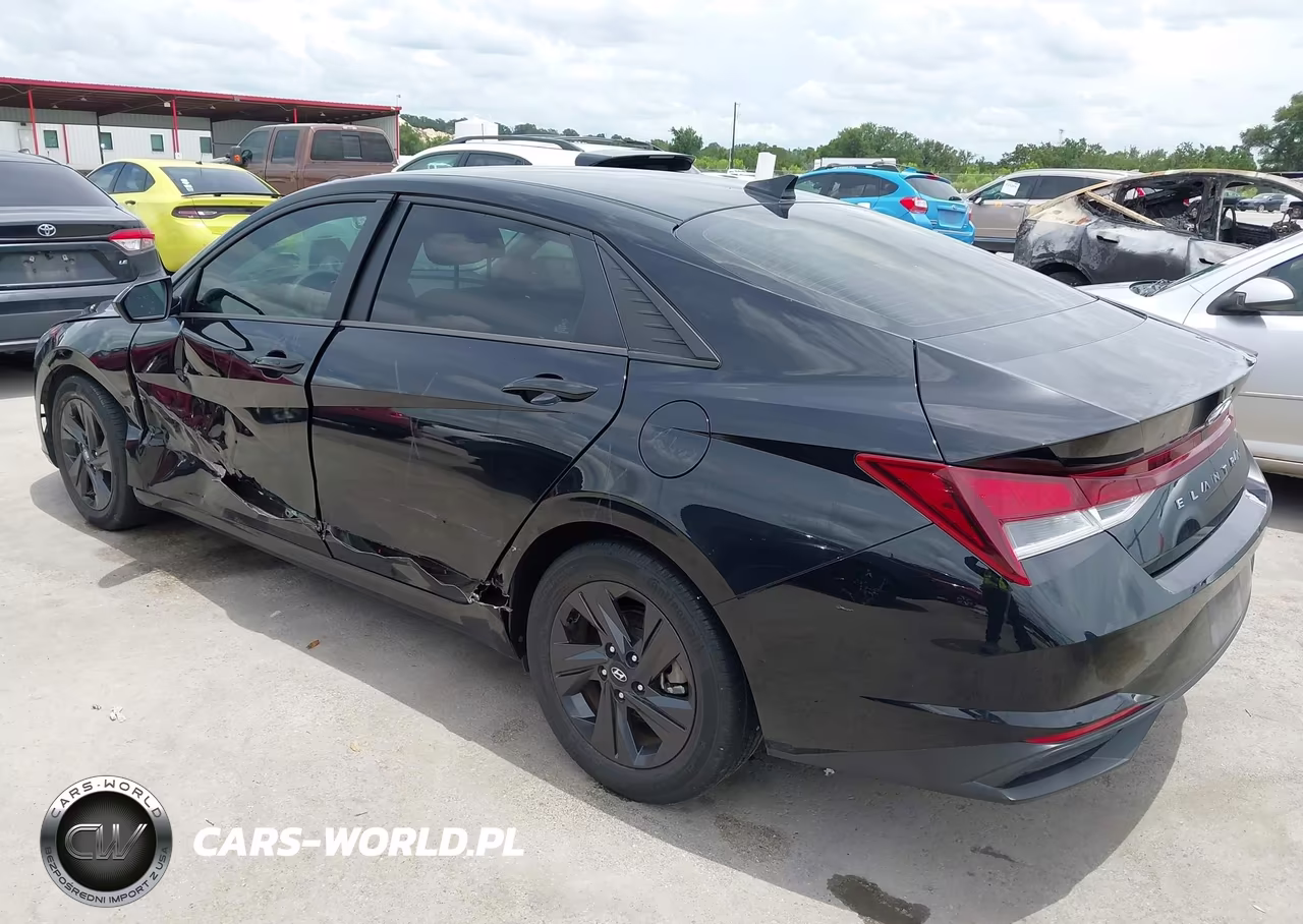 2022 Hyundai Elantra Sel VIN:5NPLM4AG2NH053412 - 3