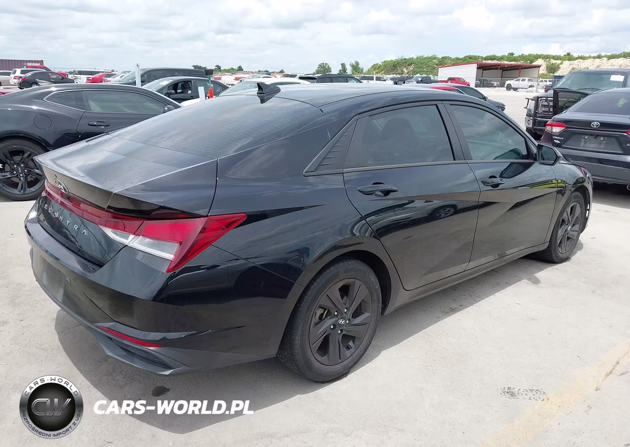 2022 Hyundai Elantra Sel VIN:5NPLM4AG2NH053412 - 4
