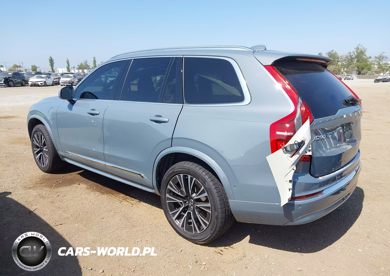 2023 Volvo Xc90 Recharge Plug-In Hybrid T8 Plus Bright Theme 7-Seater VIN:YV4H60CNXP1981335 - 3