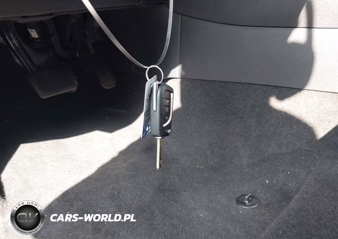 2022 Toyota Corolla Le VIN:5YFEPMAE8NP331229 - 11
