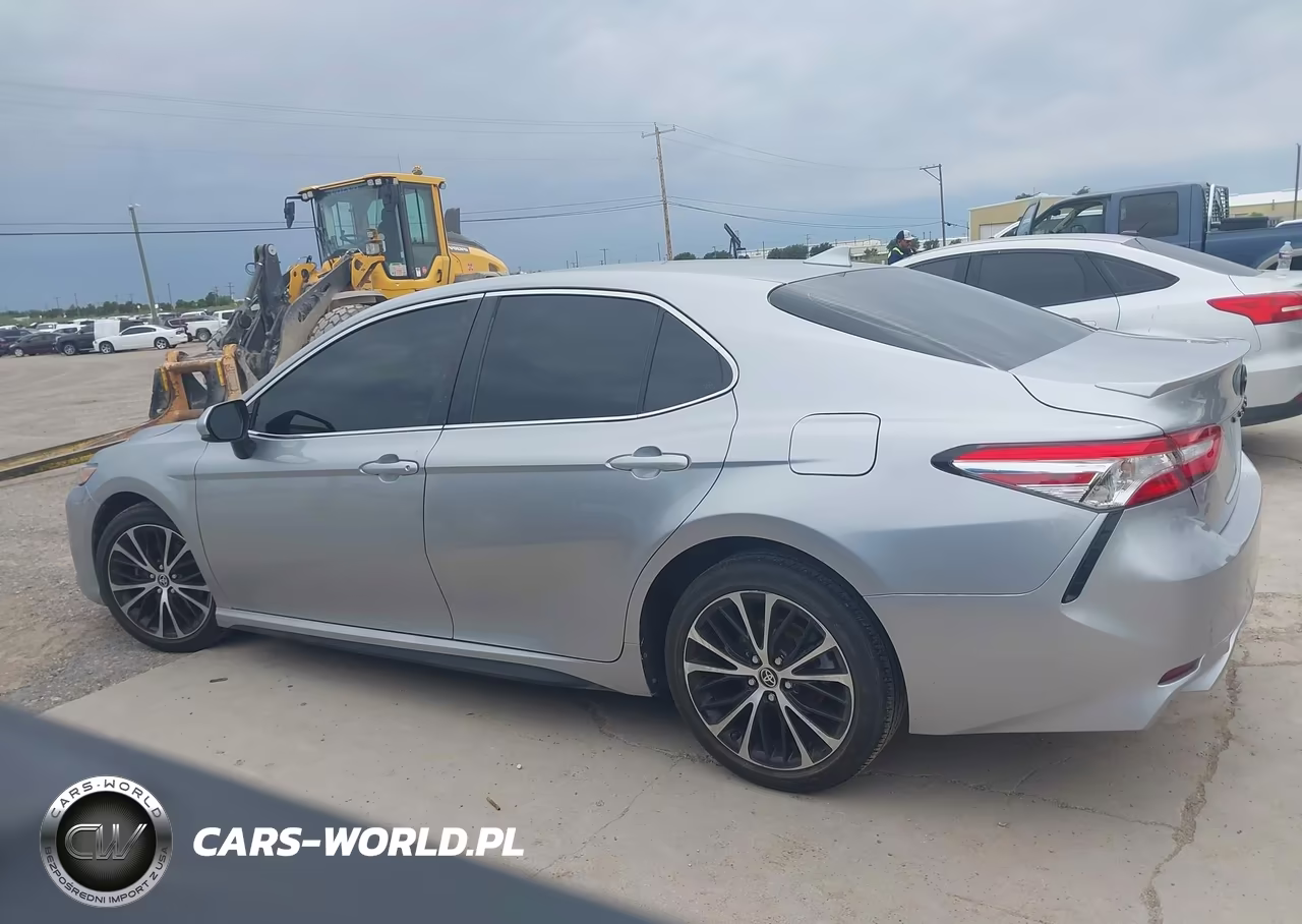 2020 Toyota Camry Se VIN:4T1G11AKXLU508454 - 14