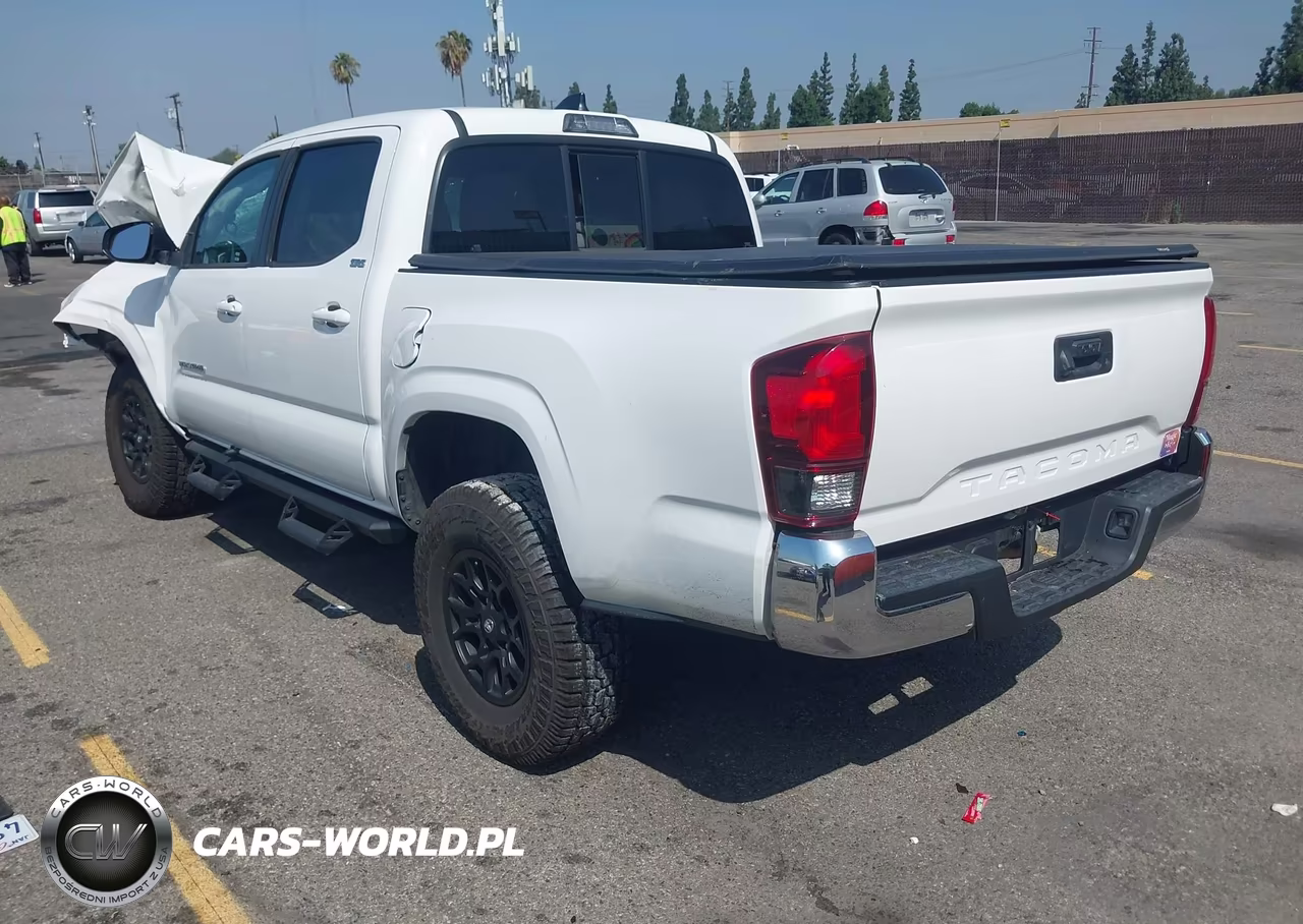 2020 Toyota Tacoma Sr5 VIN:5TFAX5GN9LX173154 - 3