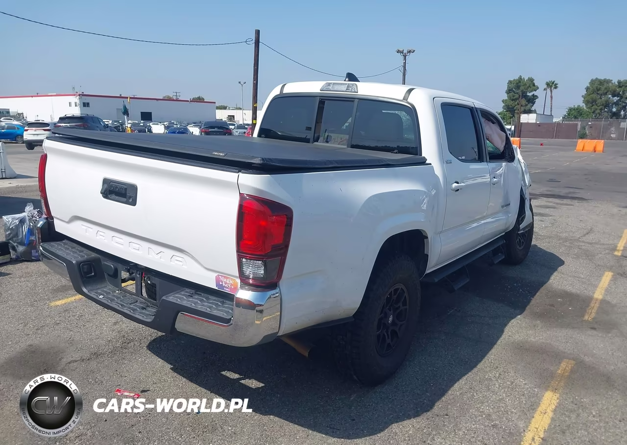 2020 Toyota Tacoma Sr5 VIN:5TFAX5GN9LX173154 - 4