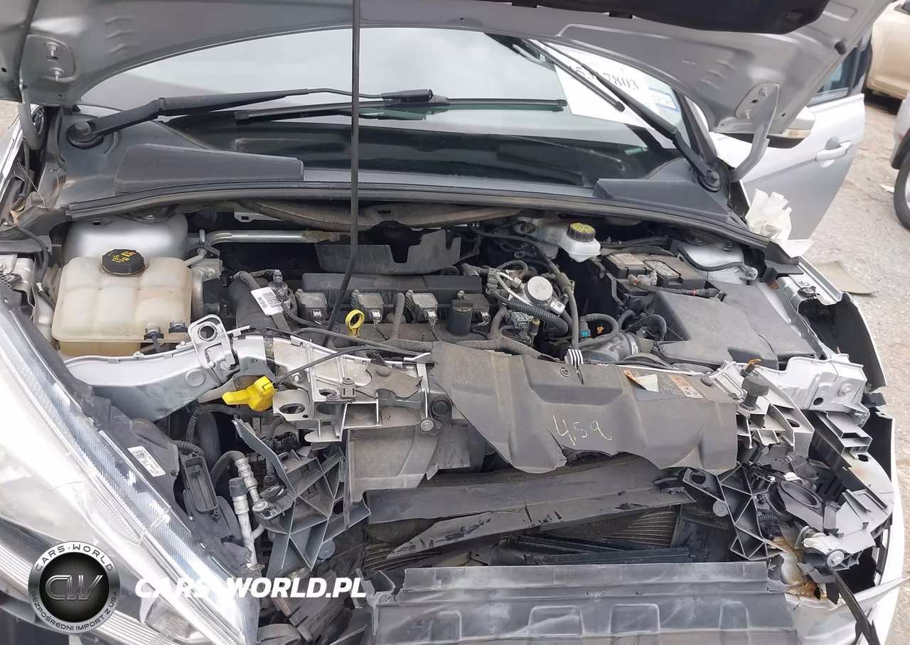 2018 Ford Focus Titanium VIN:1FADP3N24JL246323 - 10