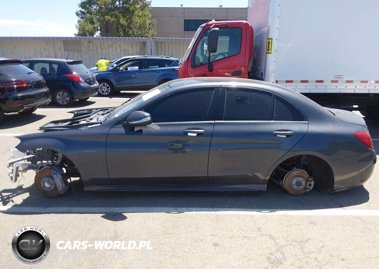 2015 Mercedes-Benz C 400 4Matic VIN:55SWF6GB2FU025770 - 13