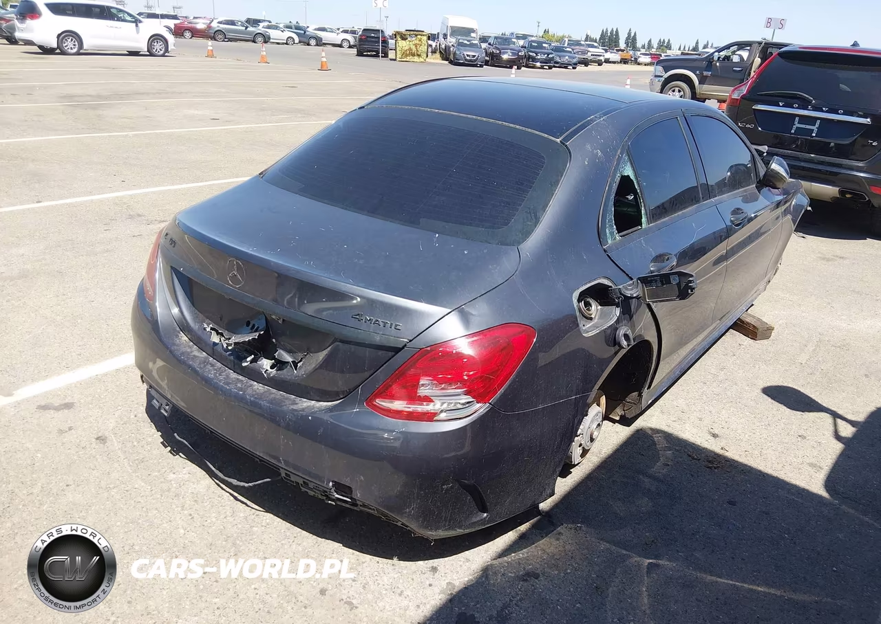 2015 Mercedes-Benz C 400 4Matic VIN:55SWF6GB2FU025770 - 4
