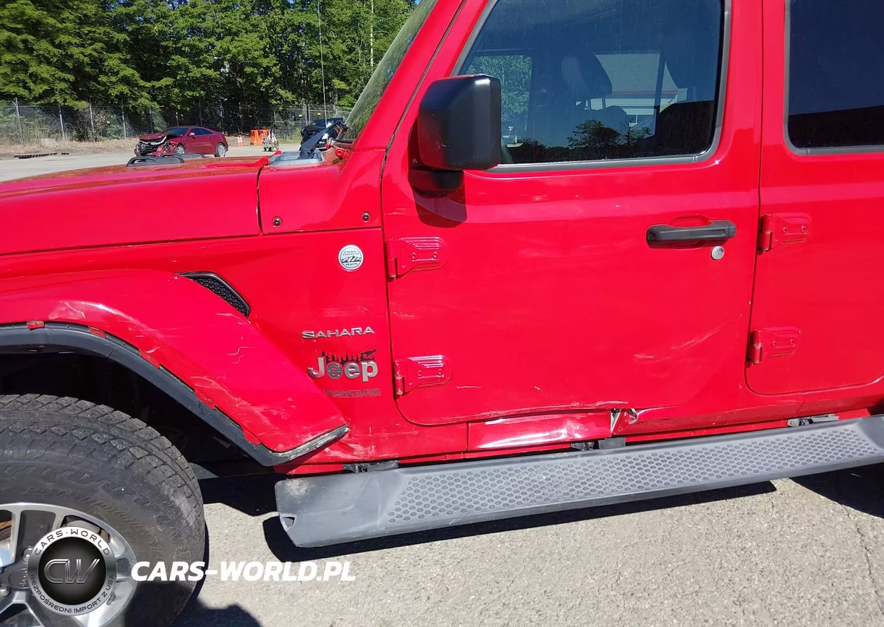 2019 Jeep Wrangler Unlimited Sahara 4X4 VIN:1C4HJXEG6KW571541 - 17