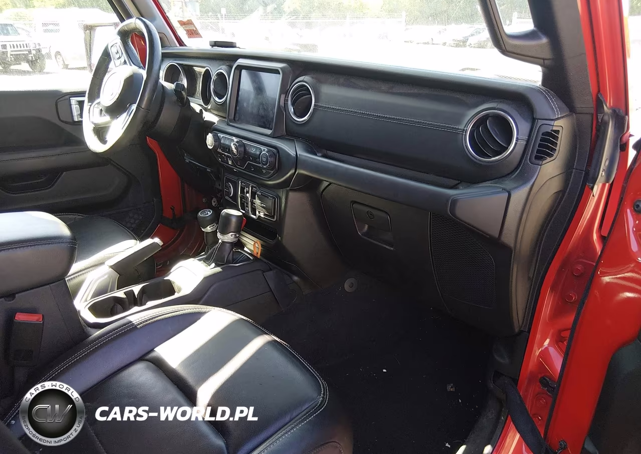 2019 Jeep Wrangler Unlimited Sahara 4X4 VIN:1C4HJXEG6KW571541 - 5