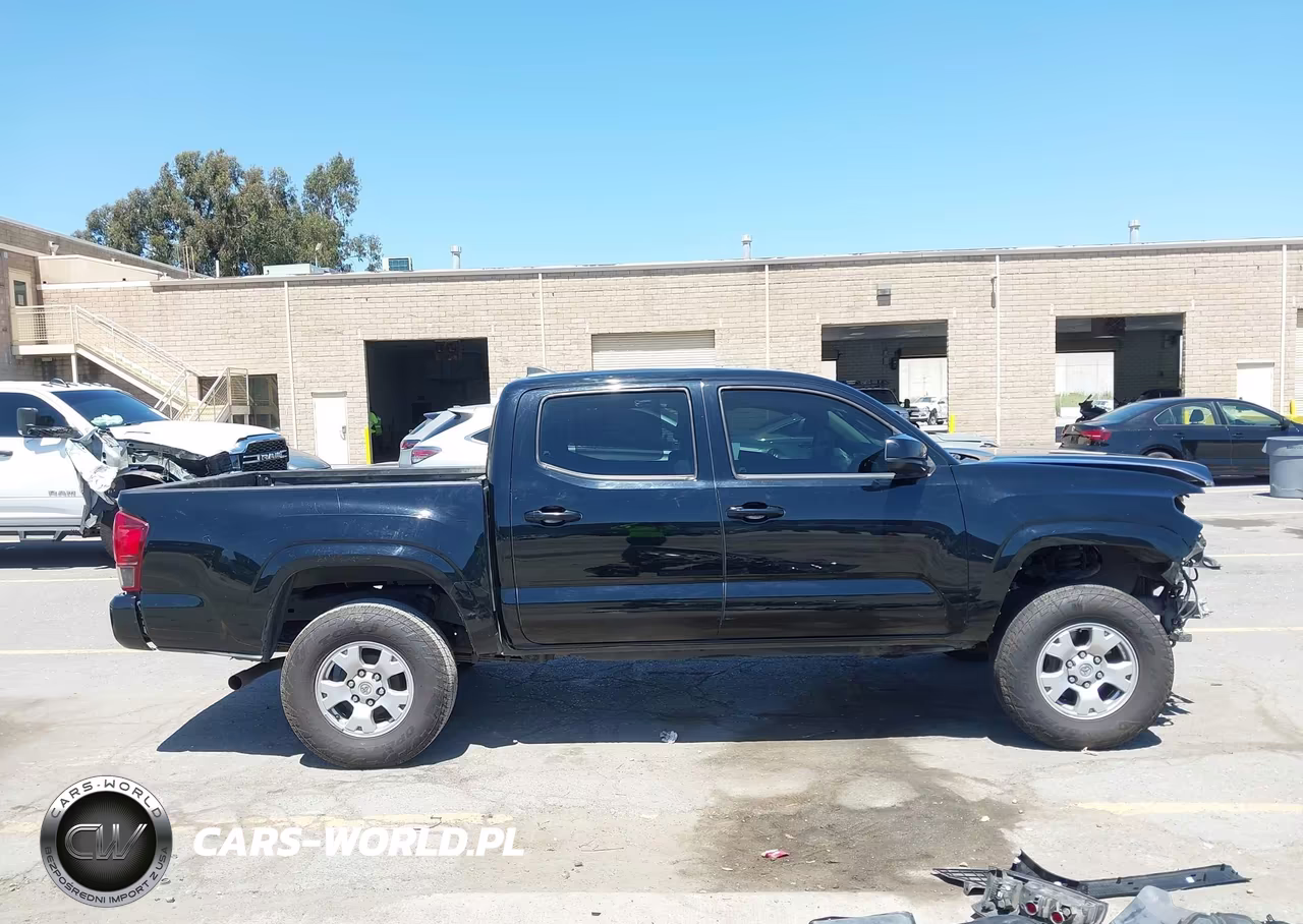 2018 Toyota Tacoma Sr VIN:5TFAX5GN3JX121175 - 14