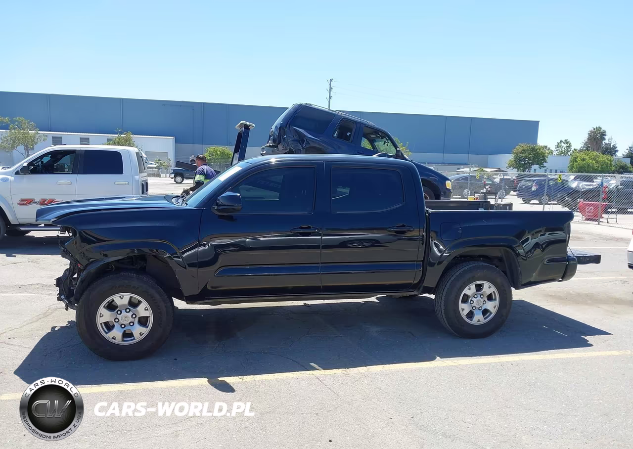2018 Toyota Tacoma Sr VIN:5TFAX5GN3JX121175 - 15