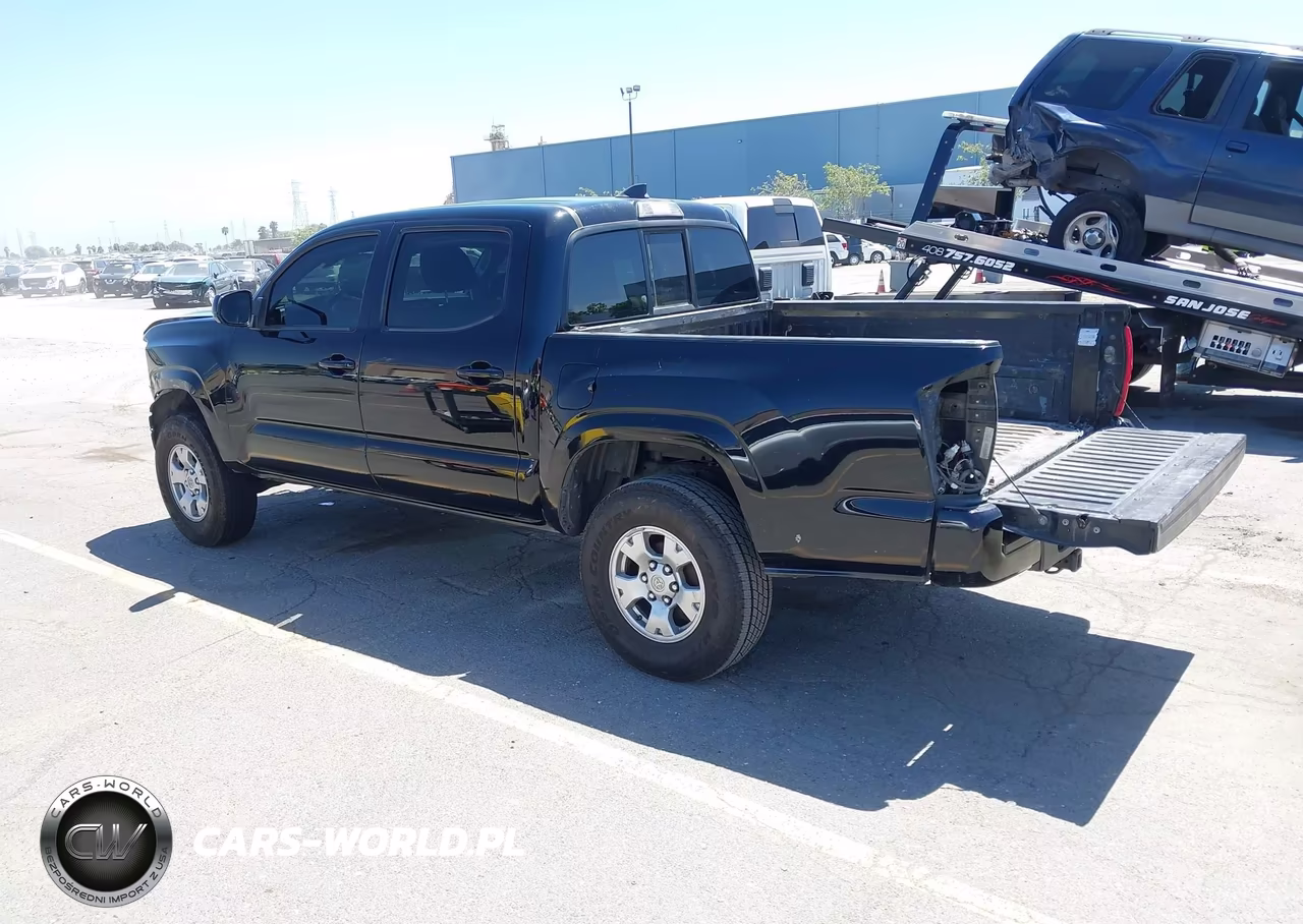 2018 Toyota Tacoma Sr VIN:5TFAX5GN3JX121175 - 3