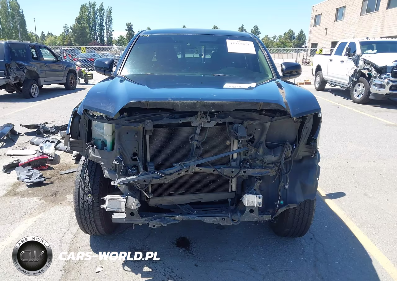 2018 Toyota Tacoma Sr VIN:5TFAX5GN3JX121175 - 6