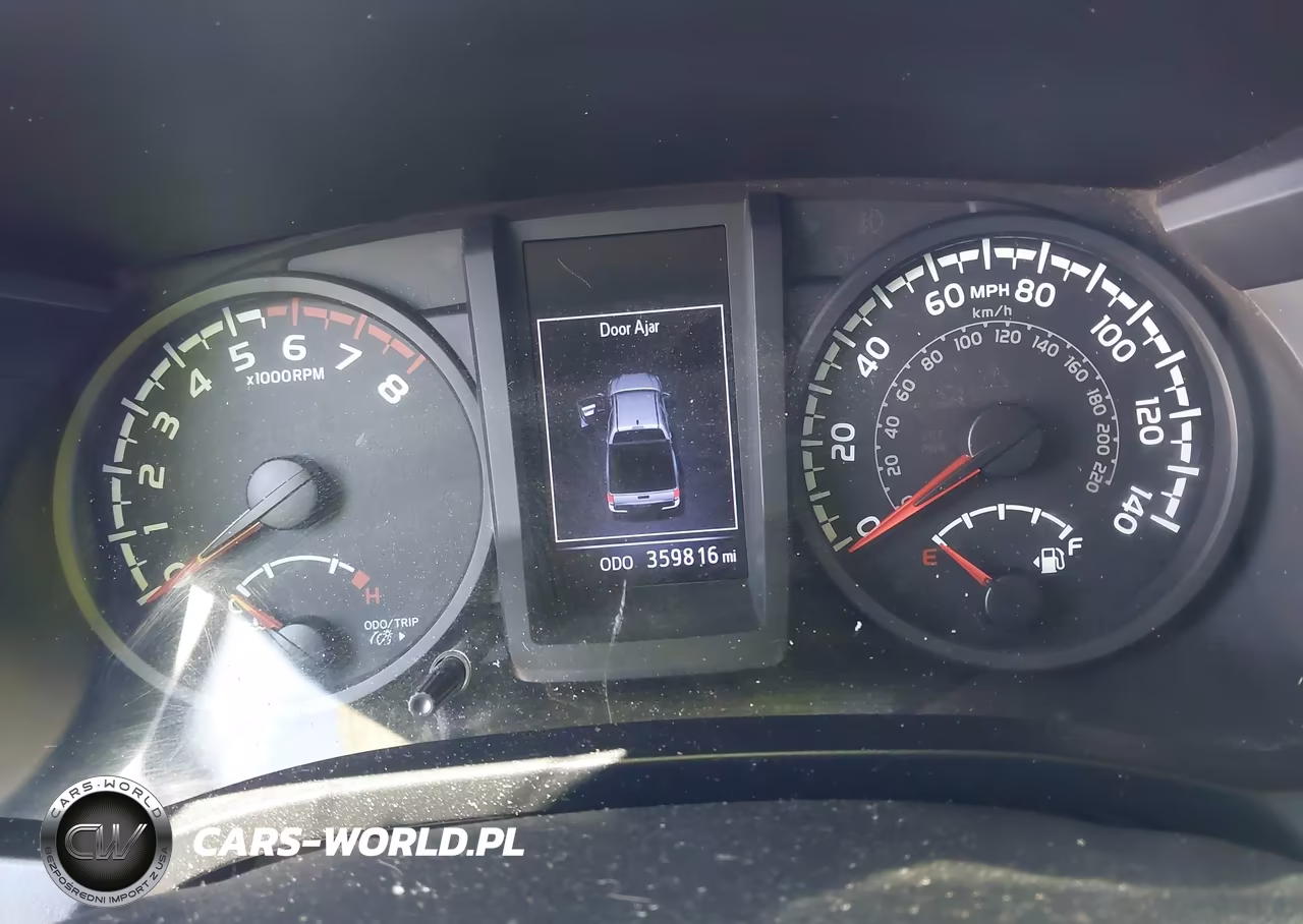 2018 Toyota Tacoma Sr VIN:5TFAX5GN3JX121175 - 7