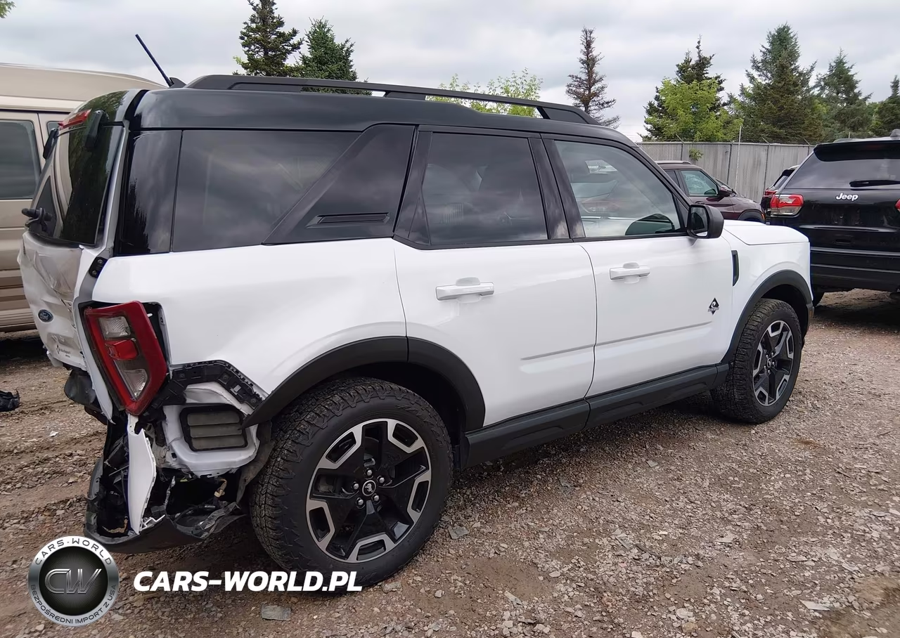 2021 Ford Bronco Sport Outer Banks VIN:3FMCR9C61MRB40356 - 4