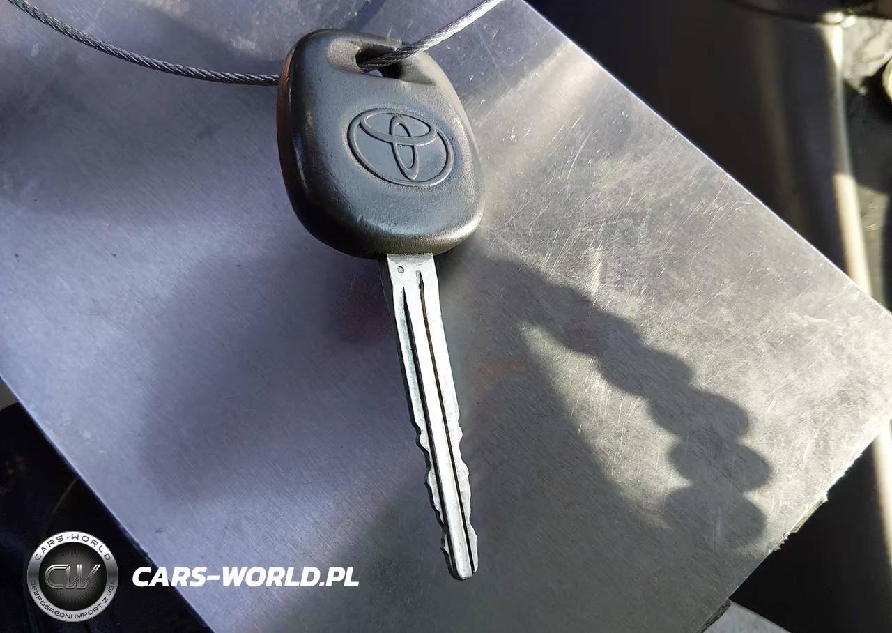 2005 Toyota Corolla Ce VIN:2T1BR32E95C374094 - 11